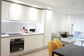 Luxury flat in Royal Wharf
